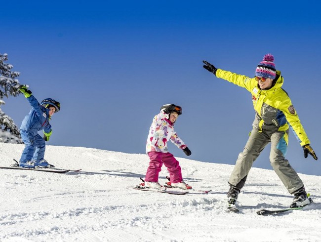 Skikurse für Kinder und Erwachsene © Flachau Tourismus | zooom productions 