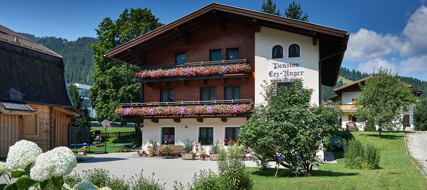 Pension Erz-Anger in Flachau, Zimmer mit Frühstück & Appartement